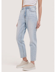 Mom Jeans in Acid Wash